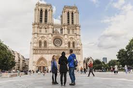 Notre-Dame Cathedral & Île de la Cité Walk
